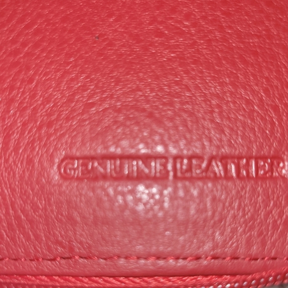 Rasleeni Red Patent Leather Wallet on Chain - Picture 4 of 6